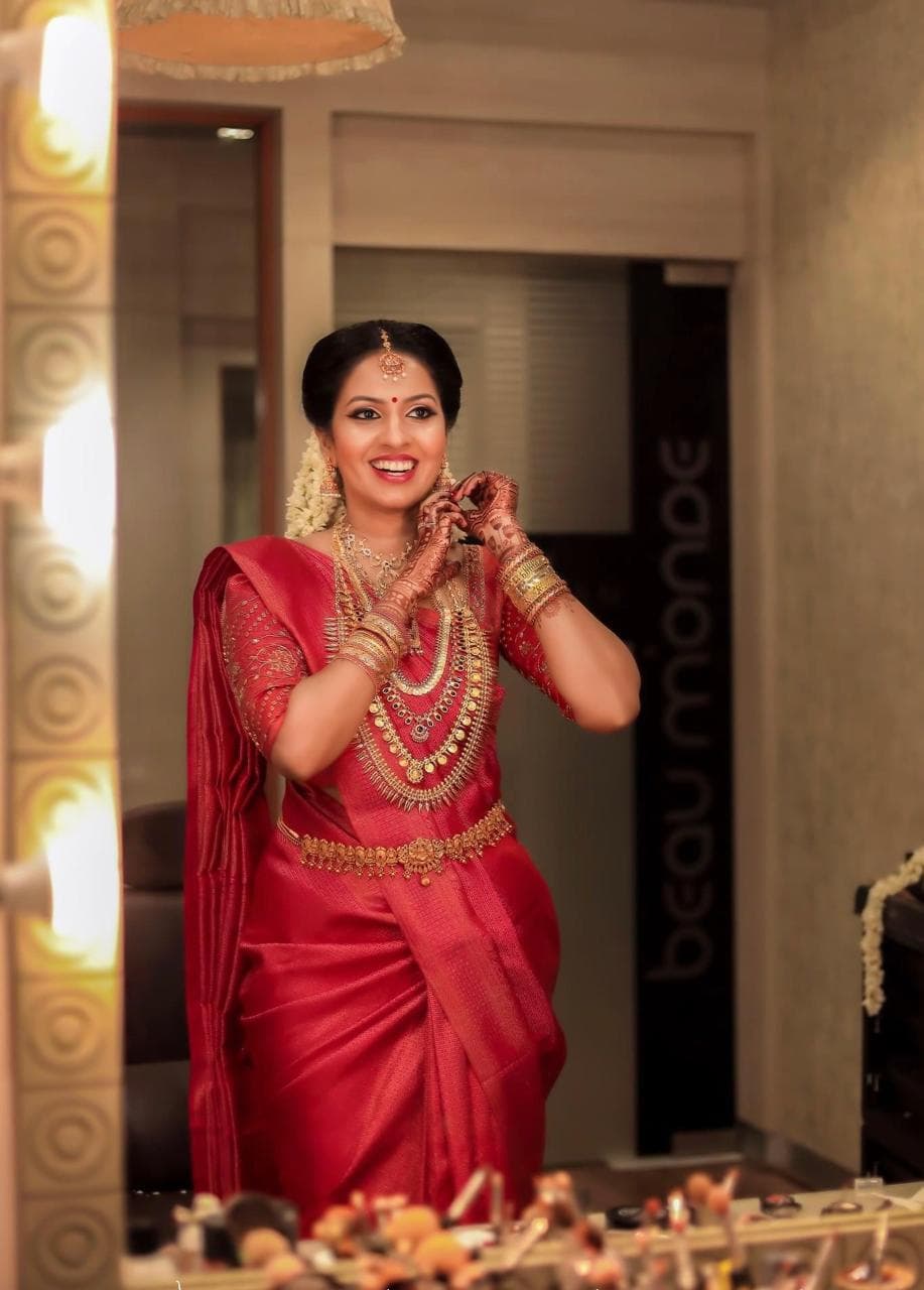 Grooming & Bridal Make Up